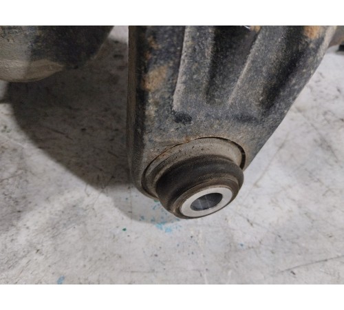 Кулак поворотный задний правый с датчиком ABS