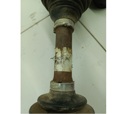 Привод (полуось) передний правый