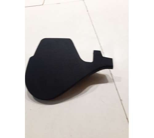 Накладка сиденья (правая правая)