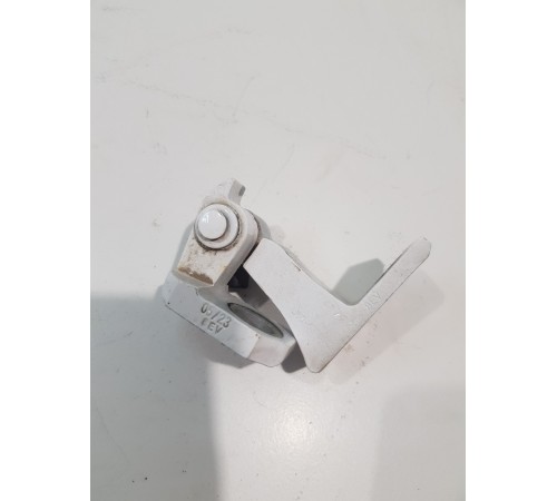 Петля двери передняя левая верхняя