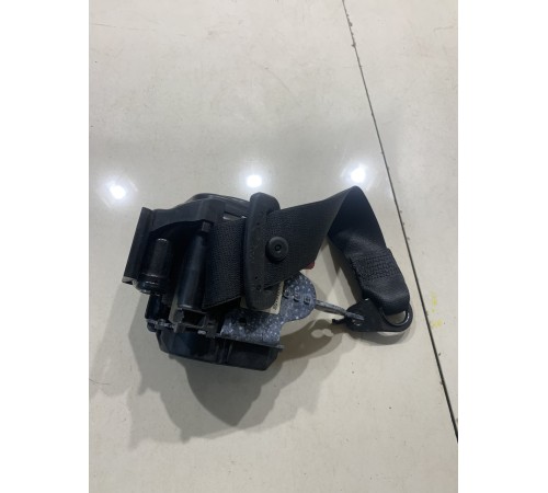 Ремень безопасности (задний левый)