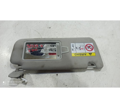 Солнцезащитный козырёк (правый)