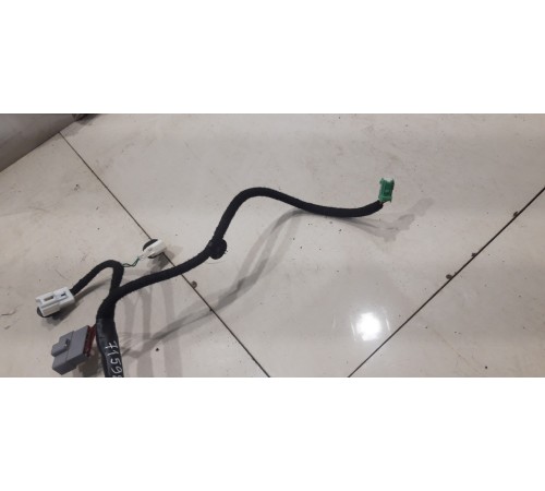 Электропроводка багажника (нижняя)