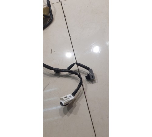 Электропроводка багажника (нижняя)