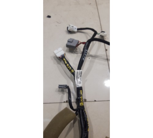 Электропроводка багажника (нижняя)
