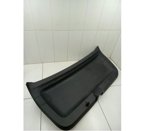 Обшивка двери багажника