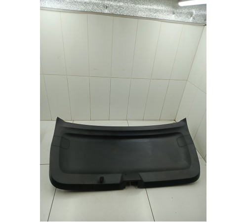 Обшивка двери багажника