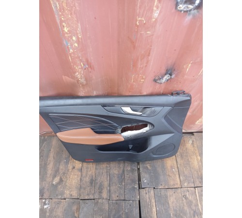 Обшивка двери передняя левая