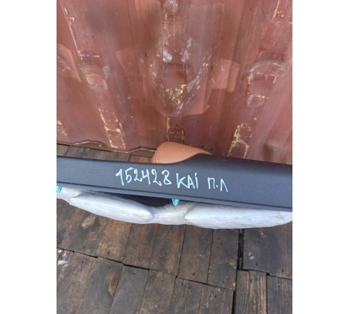 Обшивка двери передняя левая