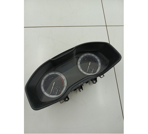 Панель приборов щиток