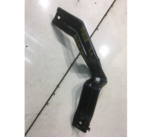 крепеж двери (задней левой)