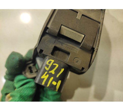 Электронный блок (передний, левый)