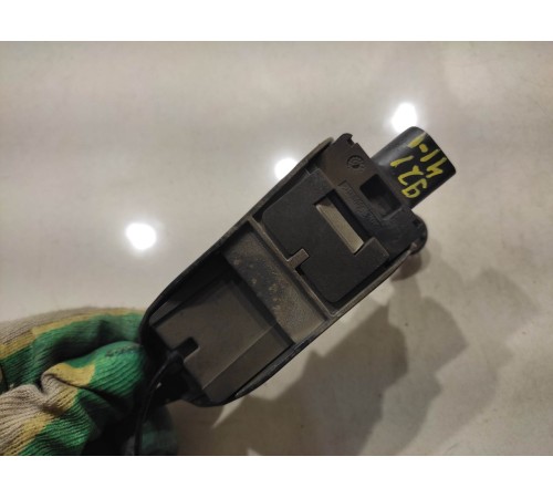 Электронный блок (передний, левый)