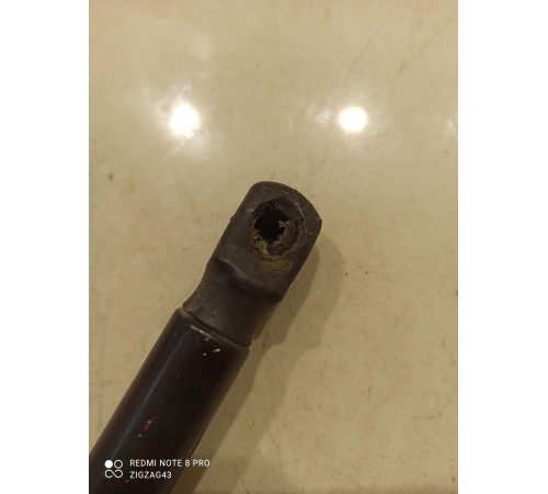 Амортизатор багажника(правый)