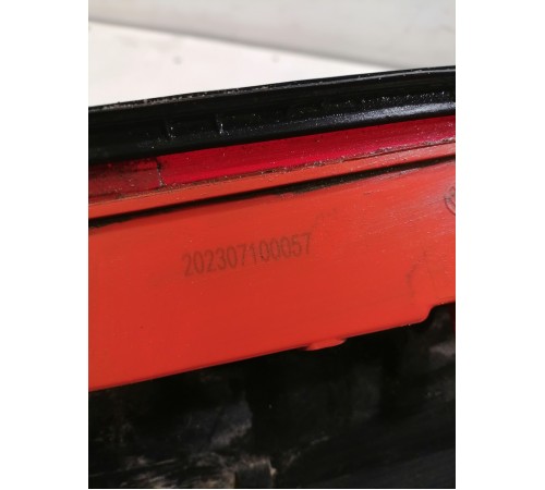 Спойлер крышки багажника