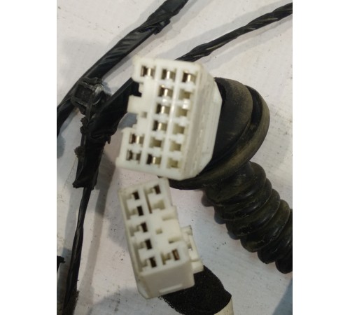 Электропроводка двери задней левой