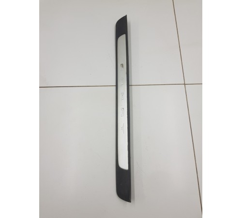 Накладка порога передняя правая