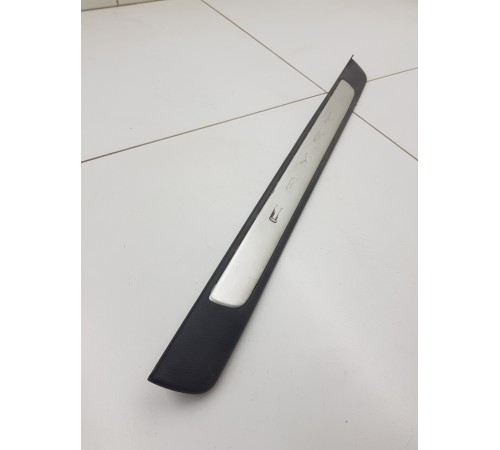 Накладка порога передняя правая