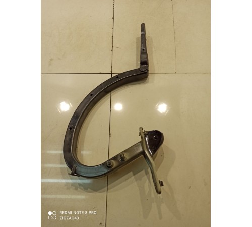 Петля крышки багажника(левая)