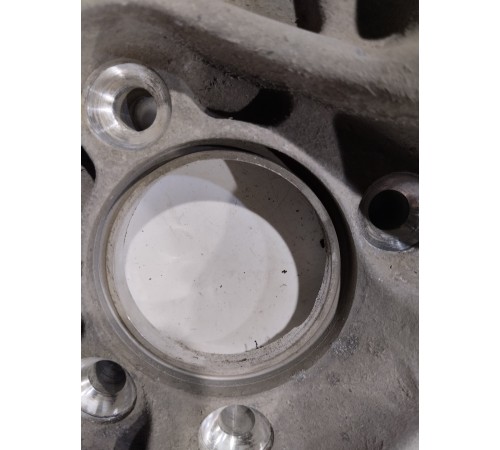 Кулак поворотный(задний левый)