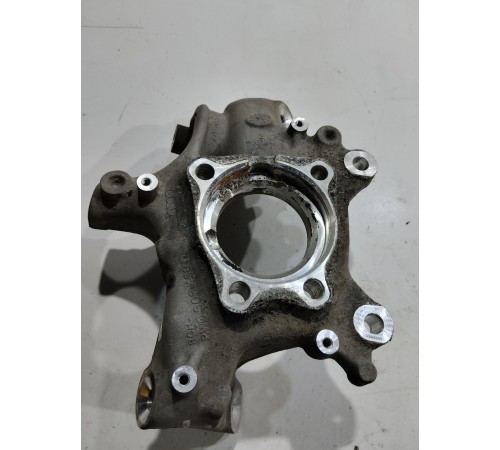 Кулак поворотный(задний левый)