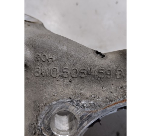 Кулак поворотный(задний левый)