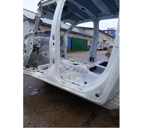 Порог со стойкой левый