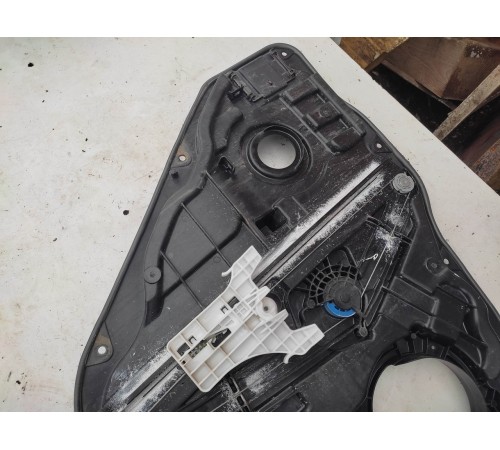 Стеклоподъемник (задний правый)