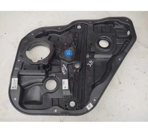 Стеклоподъемник (задний правый)