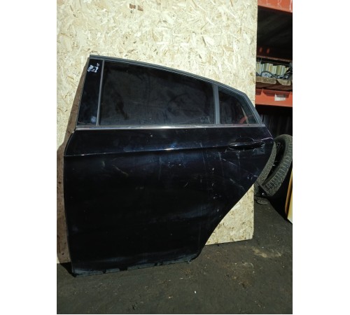 Дверь задняя левая в сборе