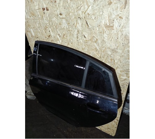 Дверь задняя левая в сборе