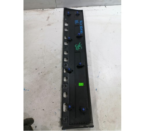 Молдинг двери задний правый