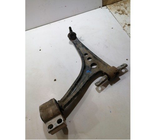 Рычаг передний левый