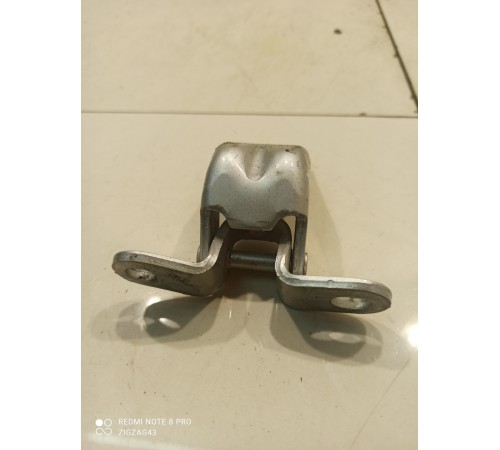 Петля двери (задняя, правая, нижняя)