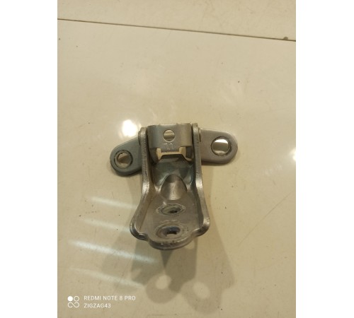 Петля двери (задняя, правая, нижняя)