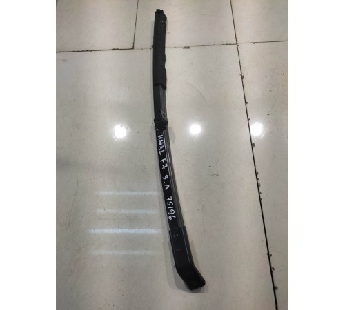 Кронштейн в двери (задний, левый)