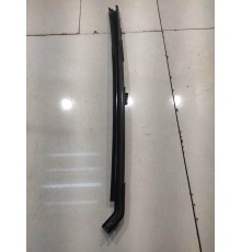 Кронштейн в двери (задний, левый)