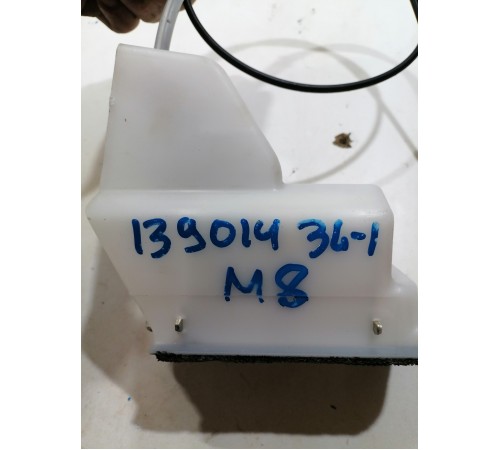 Передний замок правой сдвижной двери