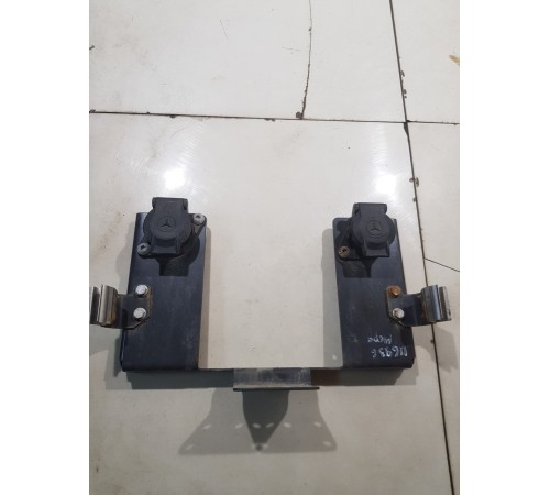 Кронштейн розеток за кабиной