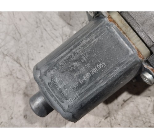 Моторчик стеклоподъёмника правый