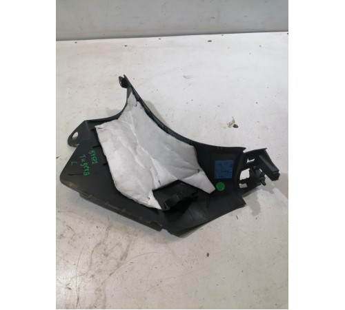 Накладка стойки передняя левая