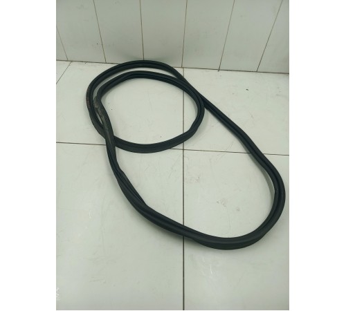 Резинка багажника уплотнительная