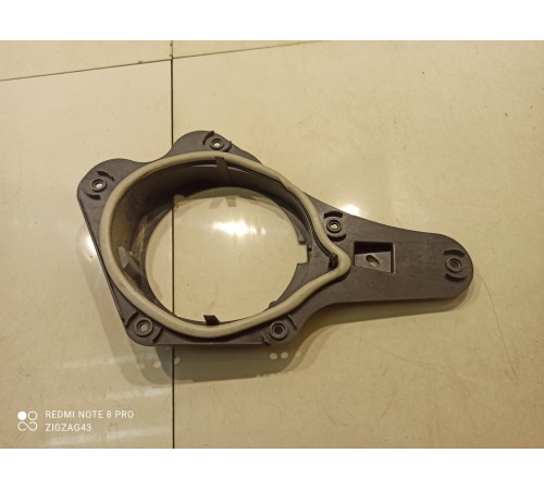 Крепление динамика(заднее правое)