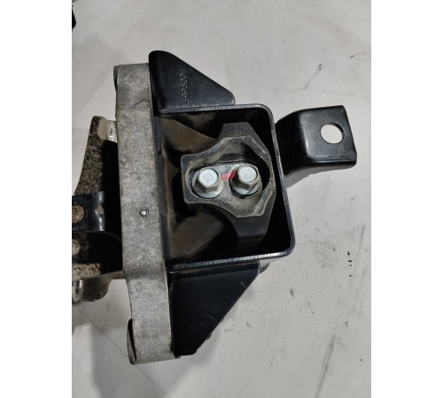 Опора двигателя