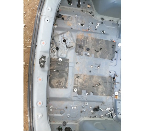 Пол багажника