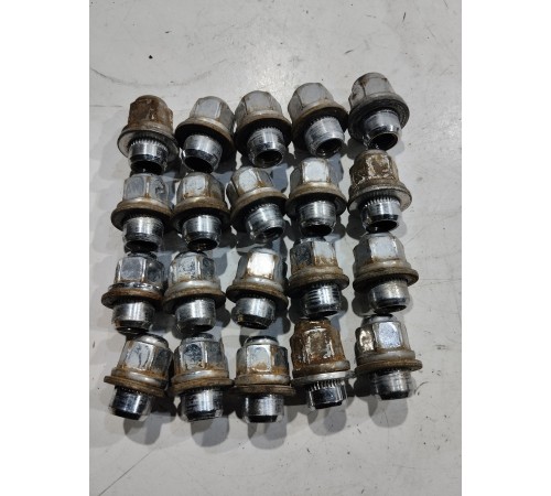 Комплект колесных гаек(20шт.)