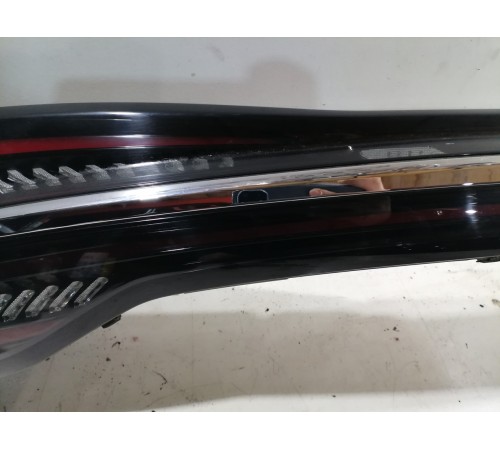 Фонарь комбинированный двери крышки багажника