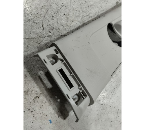 Обшивка центральной стойки левая верхняя