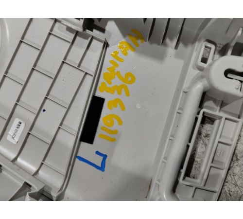 Обшивка центральной стойки левая верхняя