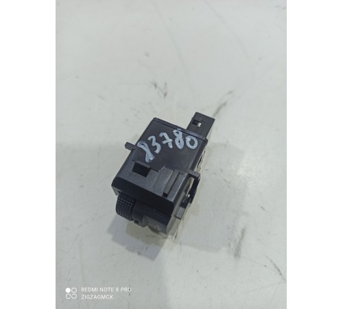 Кнопка корректора фар